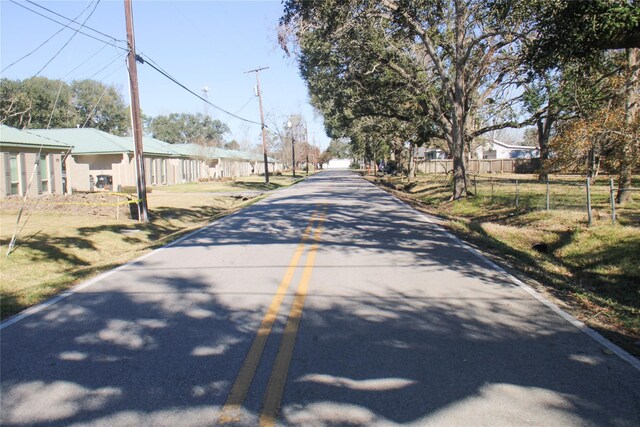 304 N Ormsby St, Alvin, TX 77511