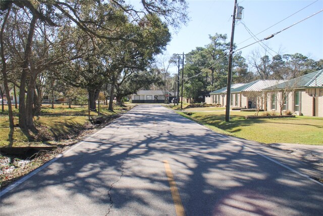 304 N Ormsby St, Alvin, TX 77511