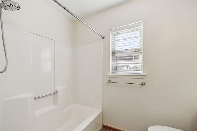 5233 N US Highway 183, Gonzales, TX 78629 - full bathroom featuring toilet and shower / bath combination