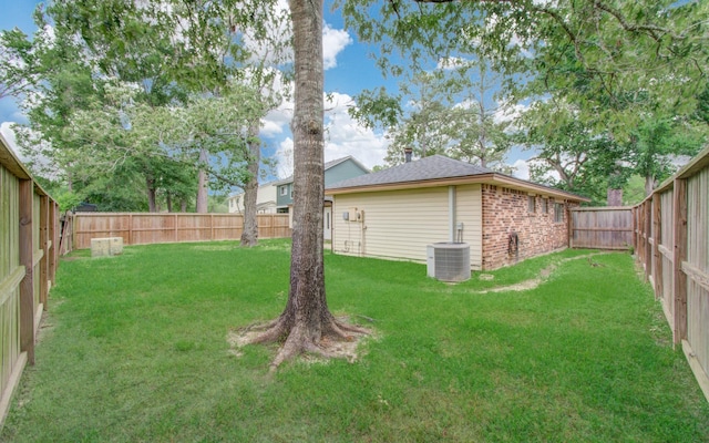 17434 Jolly Boat Dr, Crosby, TX 77532 - view of yard featuring central air condition unit