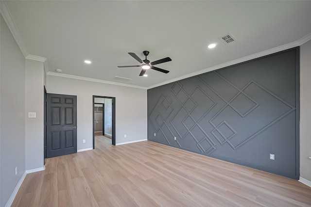 2006 Deer Vly, Missouri City, TX 77459 - unfurnished room featuring light wood-style flooring, a ceiling fan, baseboards, visible vents, and ornamental molding