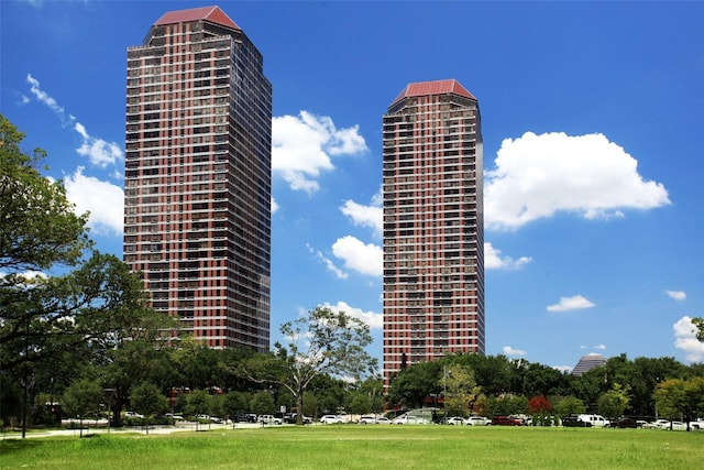 view of building exterior with a city view