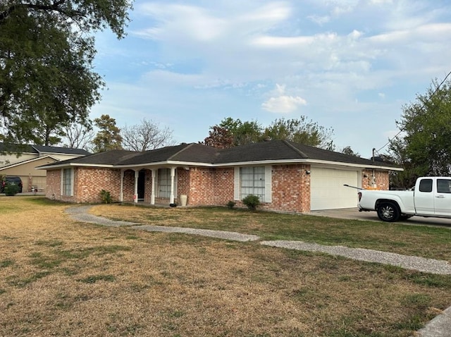 10664 Oak Brook Dr, Houston, TX 77013 - photo 1