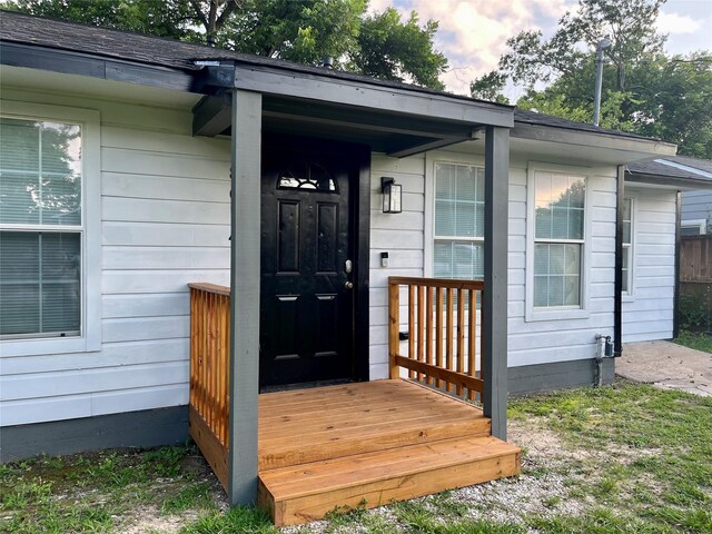 8014 Crestview Dr, Houston, TX 77028 - doorway to property