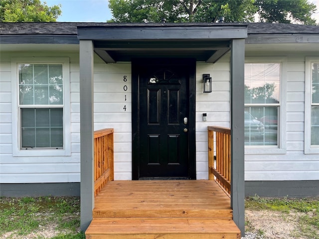 8014 Crestview Dr, Houston, TX 77028 - entrance to property featuring roof with shingles