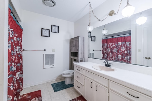 full bathroom featuring curtained shower, tile patterned flooring, visible vents, toilet, and vanity