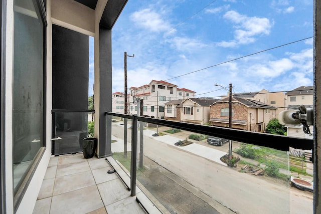 1512 Malone St, Houston, TX 77007 - balcony with a residential view