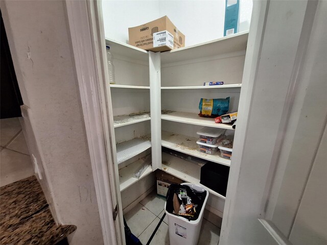 211 Sea Breeze Dr, Bacliff, TX 77518 - view of pantry