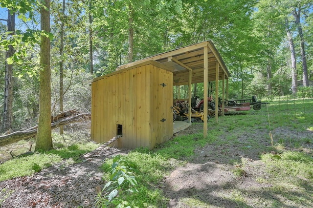 view of outdoor structure