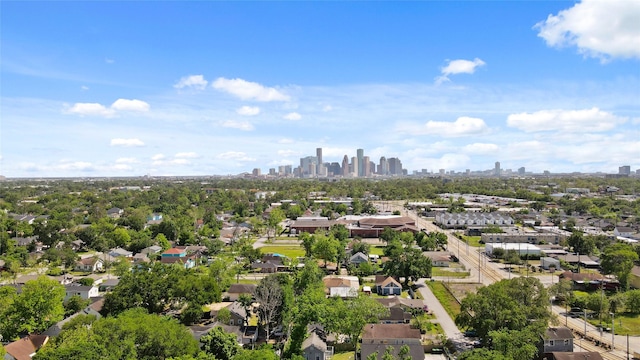 bird's eye view featuring a city view