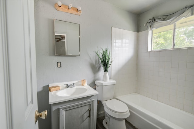 5409 Suez St Unit 4, Houston, TX 77020 - full bath featuring toilet, vanity, and bathing tub / shower combination