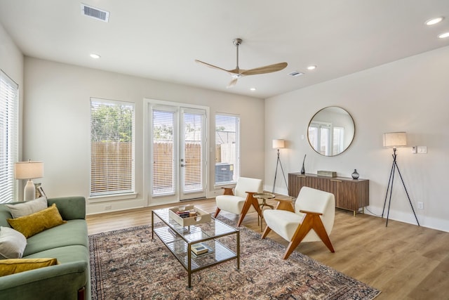 8411 Pech Landing Dr, Houston, TX 77055 - living room with plenty of natural light, a ceiling fan, light wood-type flooring, recessed lighting, and baseboards