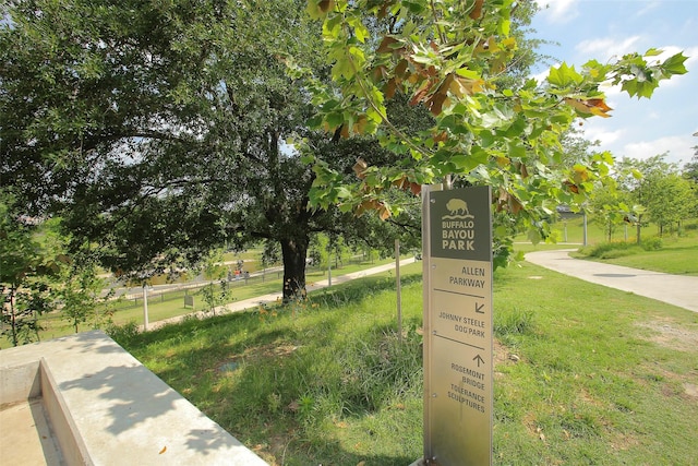 5021 Augusta St, Houston, TX 77007 - view of community featuring a lawn