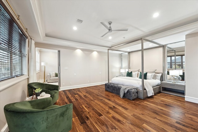 3822 Drummond St, Houston, TX 77025 - bedroom featuring wood finished floors, recessed lighting, baseboards, and a ceiling fan