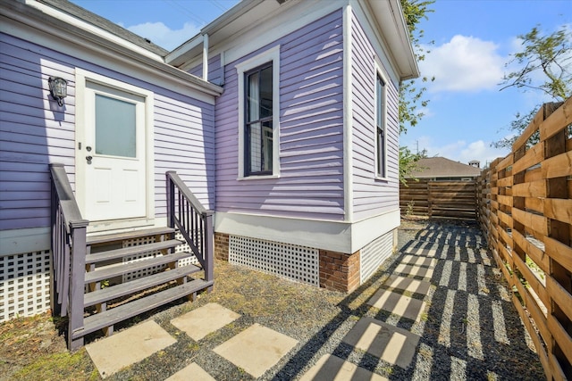 1920 Fulton St, Houston, TX 77009 - doorway to property with crawl space