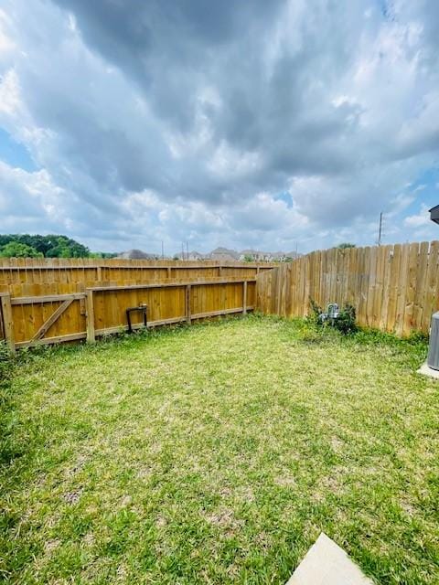 27915 Western Creek Ct, Katy, TX 77494 - view of yard featuring a fenced backyard