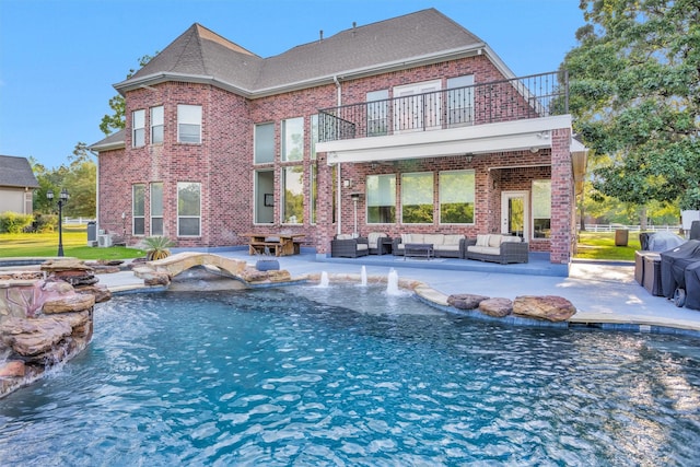 11409 E Zoe Loop Dr, Montgomery, TX 77316 - outdoor pool with an outdoor hangout area, a patio, and fence