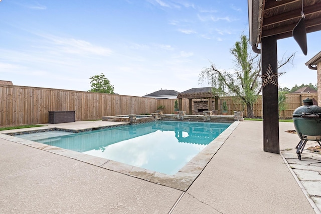 101 Sir Cameron, Lumberton, TX 77657 - view of swimming pool with a patio, a fenced backyard, and a pool with connected hot tub