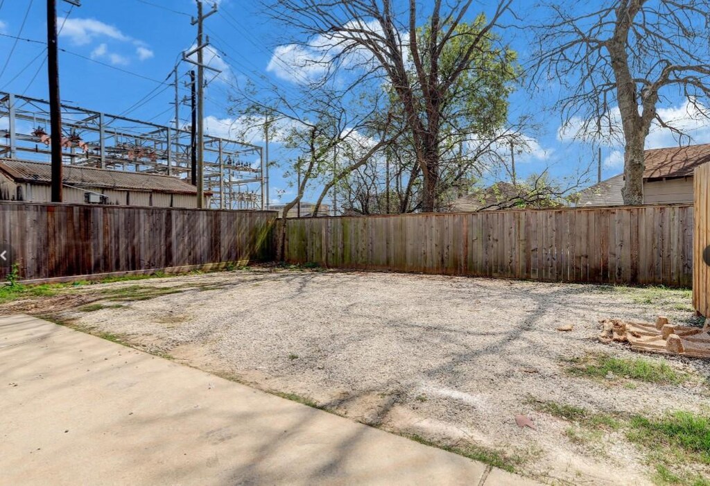 610 Cage St, Houston, TX 77020