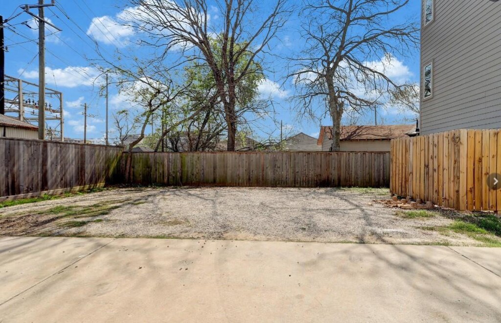 610 Cage St, Houston, TX 77020