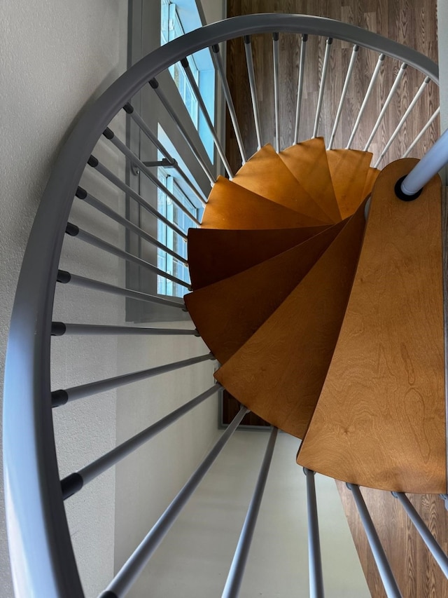 3401 Illinois St, Baytown, TX 77520 - view of staircase