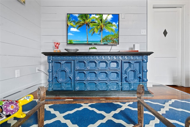 1919 Rosenberg St, Galveston, TX 77550 - detailed view of a bar and wooden walls