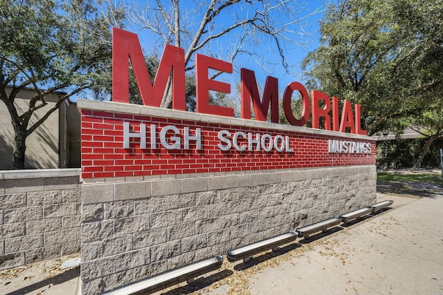 8924 Chatsworth Dr, Houston, TX 77024