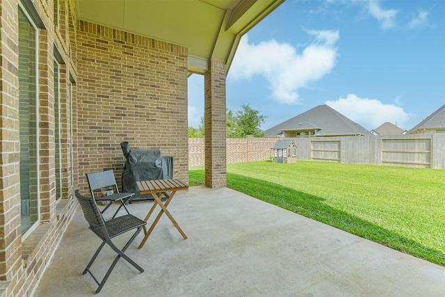 view of patio featuring a fenced backyard