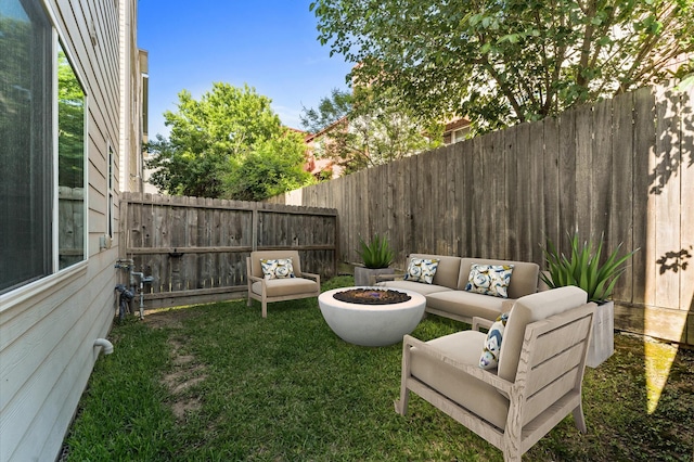 312 Eado Park Cir, Houston, TX 77020 - view of yard featuring an outdoor living space with a fire pit