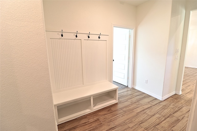24994 Armagh St, Hempstead, TX 77445 - mudroom featuring wood finished floors and baseboards