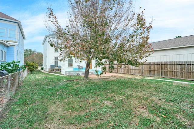 1323 Ball, Galveston, TX 77550 - view of yard