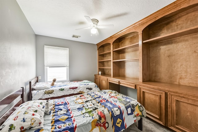 3626 Lake Breeze Ln, Crosby, TX 77532 - carpeted bedroom with visible vents and a ceiling fan