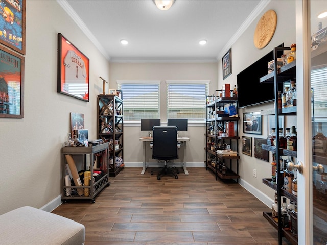 7262 Monarch Dr, Katy, TX 77493 - office space featuring crown molding, recessed lighting, baseboards, and wood finished floors
