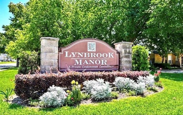 11201 Lynbrook Dr Unit 3703, Houston, TX 77042 - view of community sign