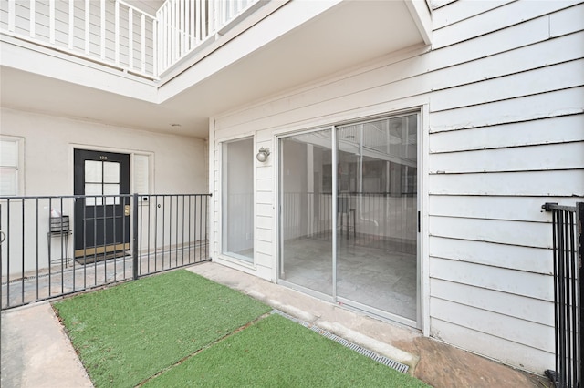 view of property entrance