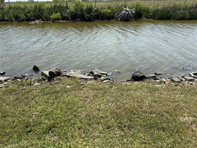 1283 N Monkhouse Dr, Port Bolivar, TX 77650