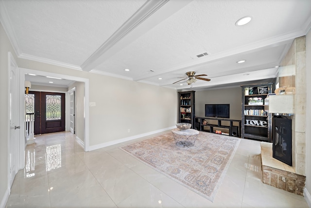 living room featuring baseboards, a ceiling fan, visible vents, and recessed lighting