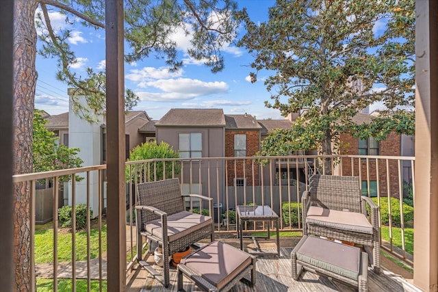 1201 Bering Dr Unit 28, Houston, TX 77057 - balcony featuring a residential view
