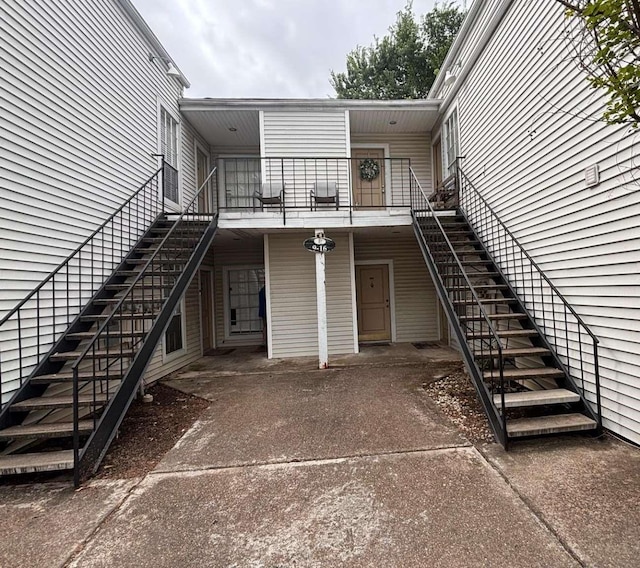 9809 Richmond Ave Unit F10, Houston, TX 77042 - view of building exterior featuring stairs