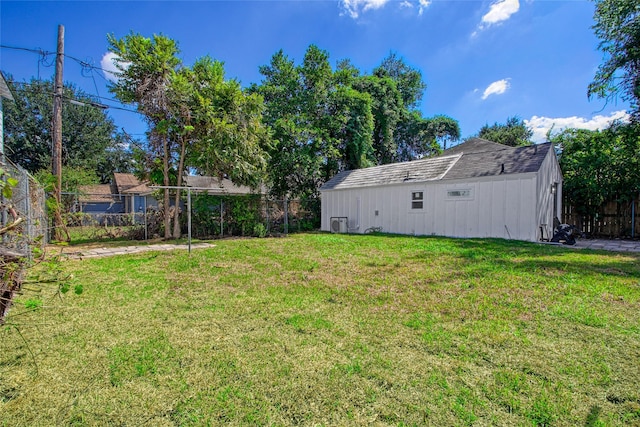 4716 Siegel St, Houston, TX 77009 - view of yard featuring fence
