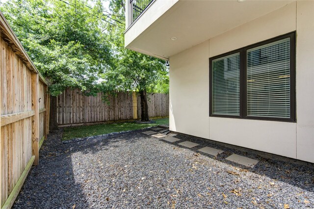 1509 Caywood Ln Unit C, Houston, TX 77055 - fenced backyard featuring a patio