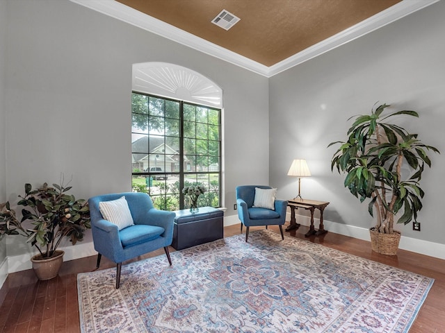 5410 Bur Oak Dr, Pasadena, TX 77505 - living area with wood finished floors and crown molding