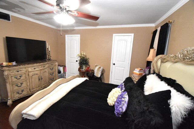 6413 Ella Lee Ln, Houston, TX 77057 - bedroom with visible vents, crown molding, and ceiling fan