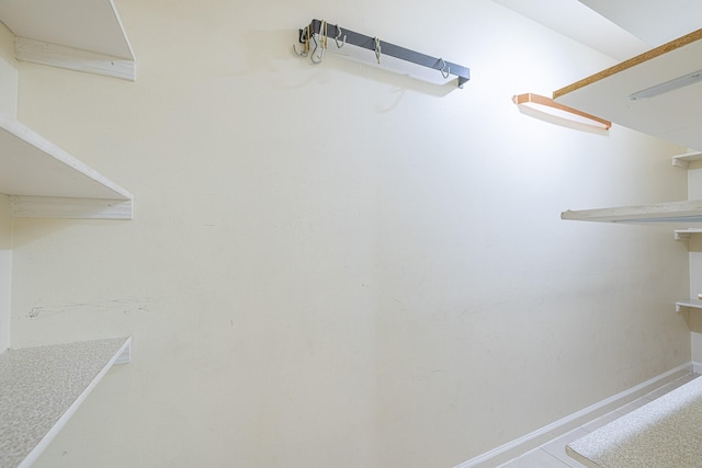 5003 Lord Rd, Crosby, TX 77532 - view of walk in closet