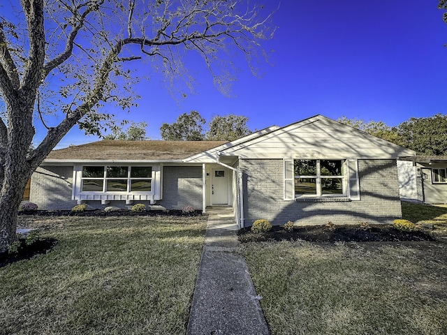 5814 W Bellfort Ave, Houston, TX 77035 - single story home featuring brick siding and a front yard