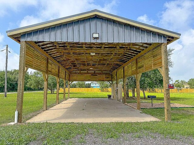 1311 22nd St, Port Bolivar, TX 77650