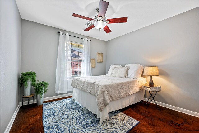 3226 Glen Forest Rd, Montgomery, TX 77356 - bedroom with baseboards and a ceiling fan