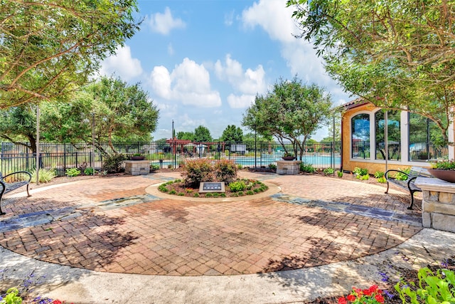 651 Tenuta Ln, League City, TX 77573 - view of property's community with fence