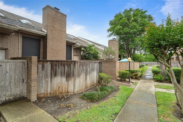 13742 Hollowgreen Dr Unit 604, Houston, TX 77082 - view of yard with fence