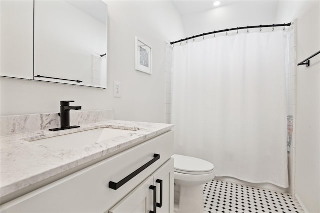 701 Coronado St, Houston, TX 77009 - bathroom with vanity and toilet